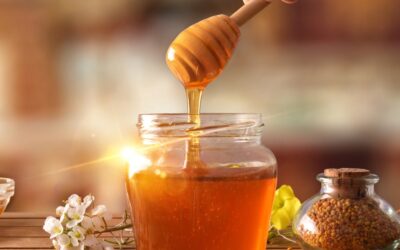 Pečené medové hrušky s tymiánem, ořechovou drobenkou a medovým mascarpone